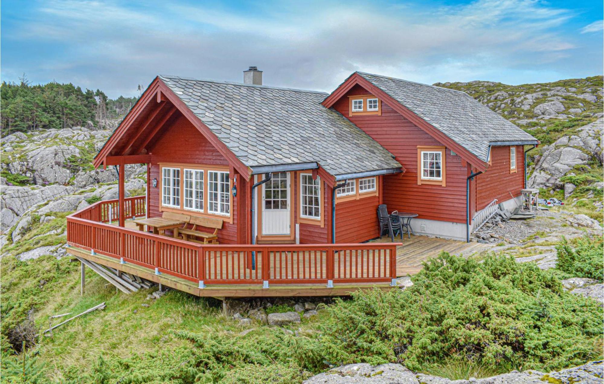 Gorgeous Home In Bekkjarvik With Wifi ภายนอก รูปภาพ